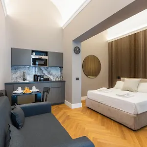 Luxury Trevi , Rome Italy